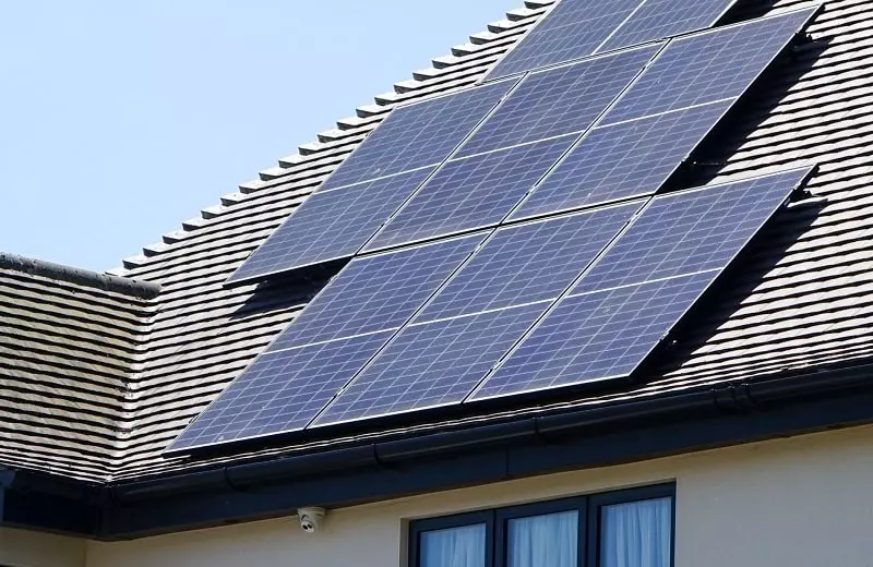 can solar panels power a heat pump