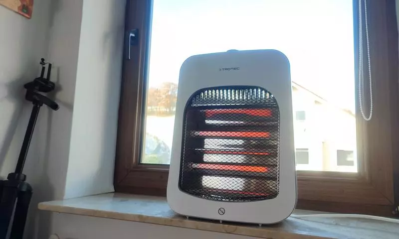 infrared-heater-in-front-of-window