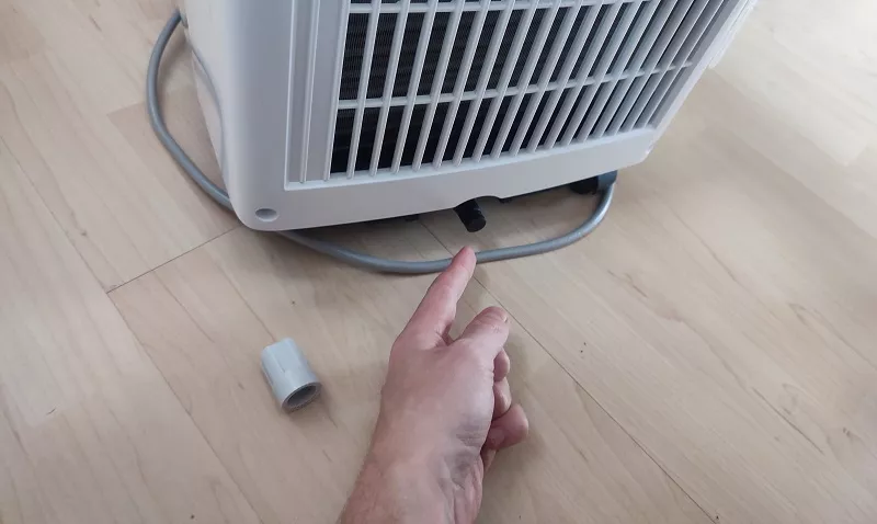 portable air conditioner not collecting water